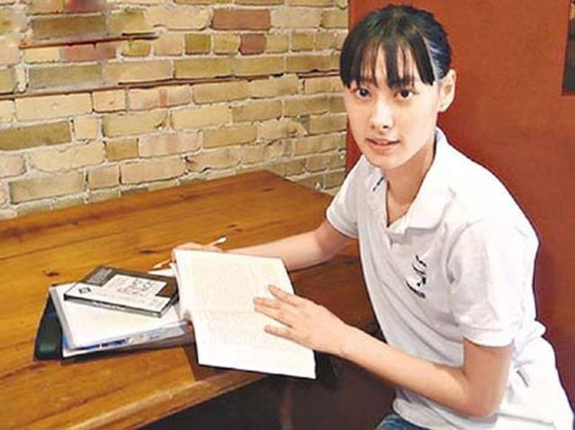 梁洛施身高对比李泽楷（33岁梁洛施22岁生三胎）(6)