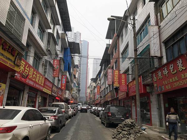 暗访假茅台勾兑灌装全程 专柜难辨真假 一瓶不到200元