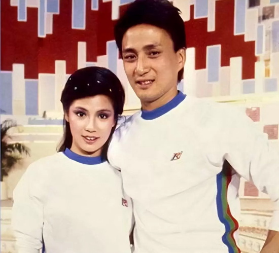 “俏黄蓉”翁美玲为什么要死？为情所困是事实但法医的细节令人深思