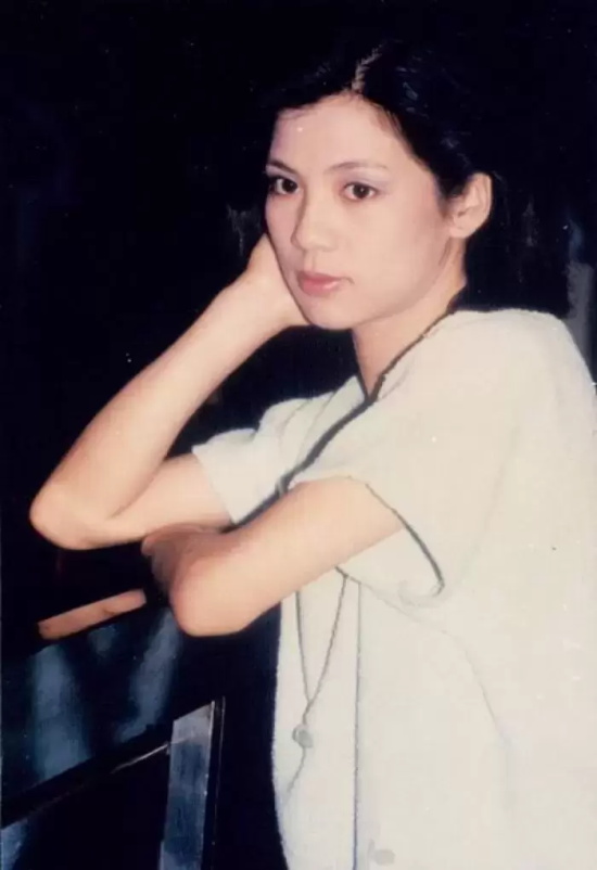“俏黄蓉”翁美玲为什么要死？为情所困是事实但法医的细节令人深思