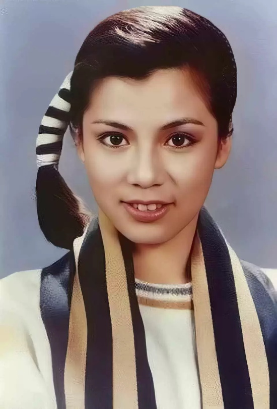 “俏黄蓉”翁美玲为什么要死？为情所困是事实但法医的细节令人深思