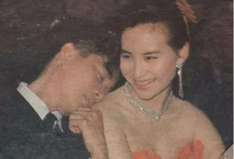 陈百强死因是什么（何超琼大婚2年后陈百强服药身亡）