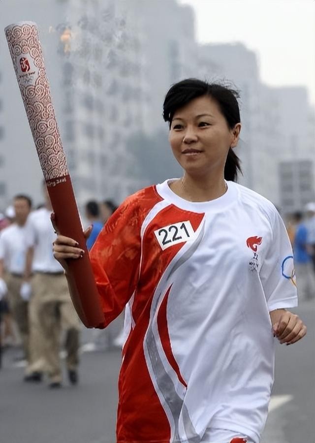 周继红老公是谁（周继红辉煌背后的愧疚与泪水）