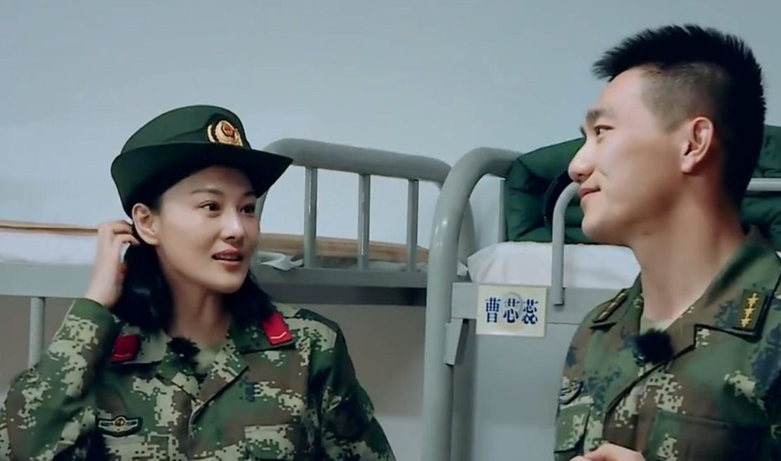 事实证明！张馨予嫁给军人老公何捷，活成了很多人羡慕的样子！