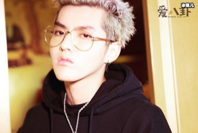 ​吴亦凡和小怡同学分手了？网传现在的女友依旧是网红