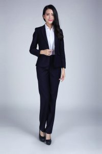 ​适合年轻女性的职业装夏天（职业女性夏季职业装）