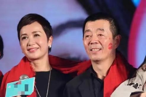 蒋雯丽屡遭丈夫顾长卫背叛（不离婚才是对他最大的报复）