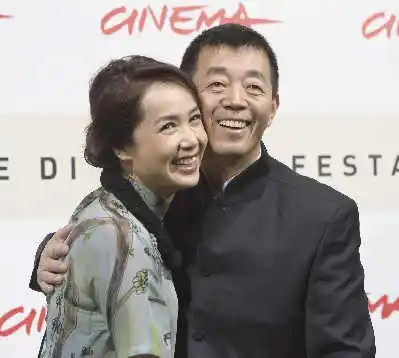 蒋雯丽屡遭丈夫顾长卫背叛（不离婚才是对他最大的报复）