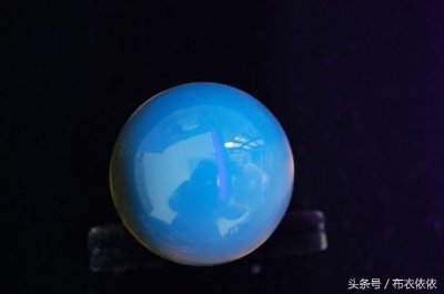 ​琥珀之王—蓝珀，收藏不足一成 贵过黄金三倍！