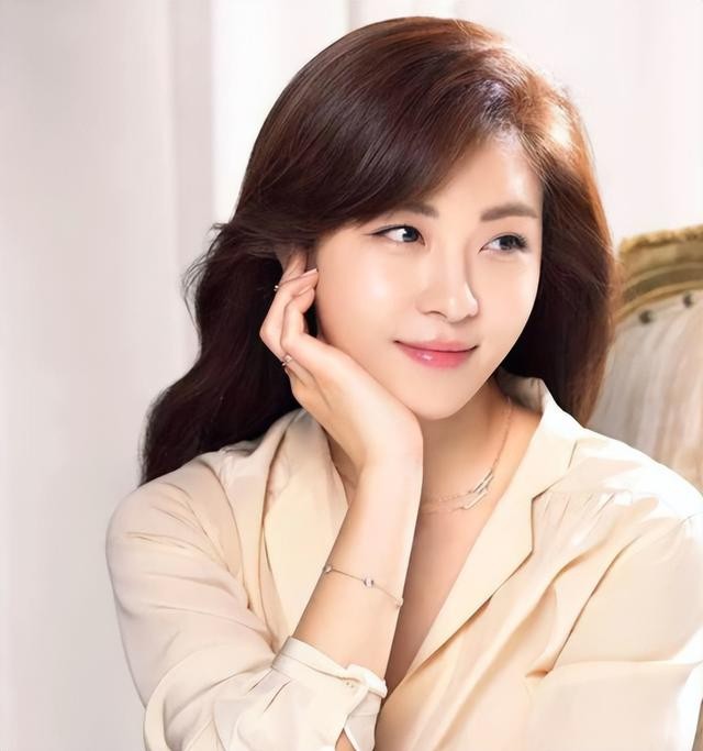 裴斗娜王珞丹太美了（70后韩大妈真是嫩出水）