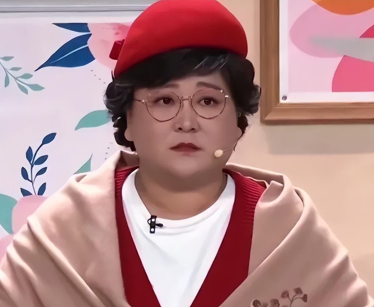 贾玲个人资料简介及 事实证明，41岁的她，早已走向另一条路