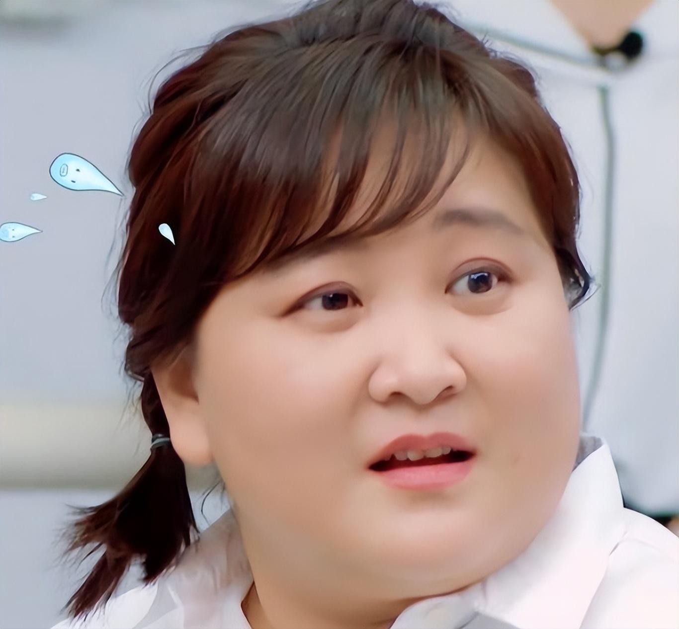 贾玲个人资料简介及 事实证明，41岁的她，早已走向另一条路