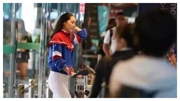 郭碧婷整容失败照流出？猪鼻子香肠嘴略吓人