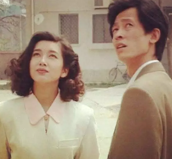 王志文的个人资料简介 回顾王志文30年精彩作品，是谁的青春流逝？