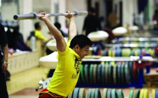 龙清泉老婆是谁（举重神童龙清泉介绍）