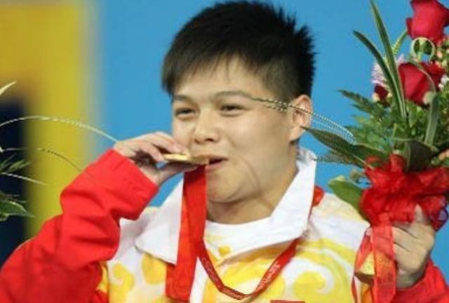 龙清泉老婆是谁（举重神童龙清泉介绍）