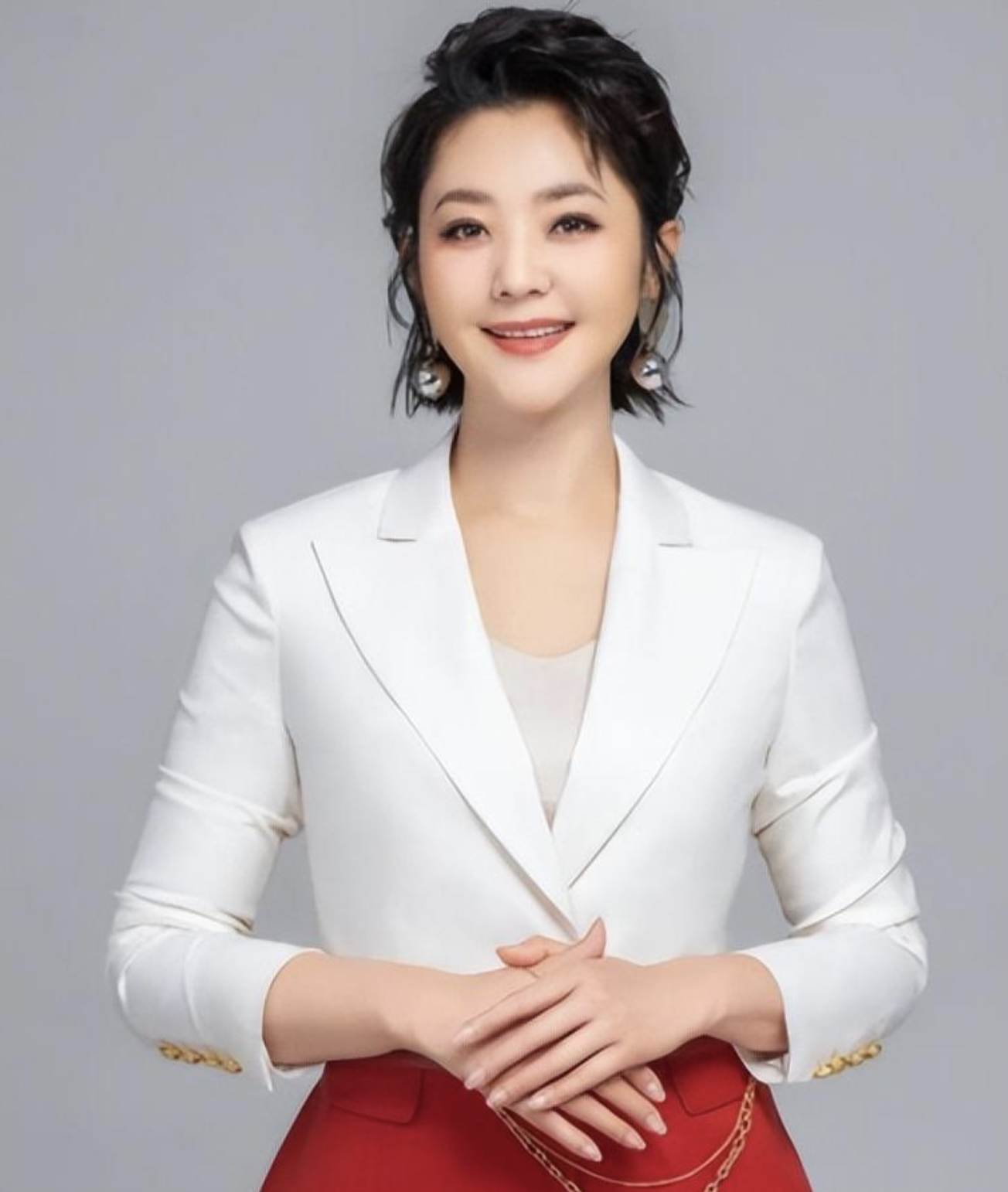 央视主持人方琼个人资料（主持人方琼的励志人生）