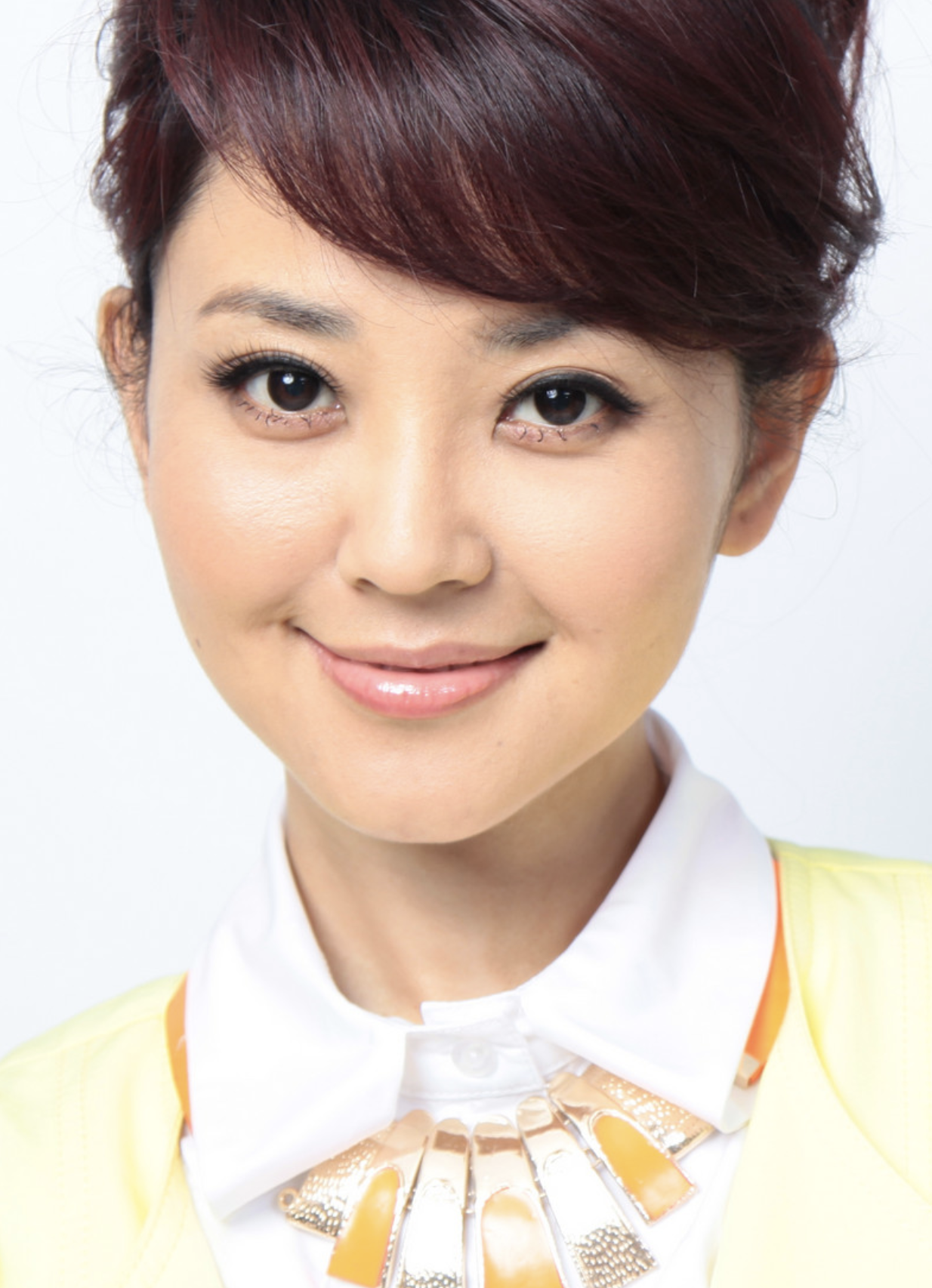 央视主持人方琼个人资料（主持人方琼的励志人生）