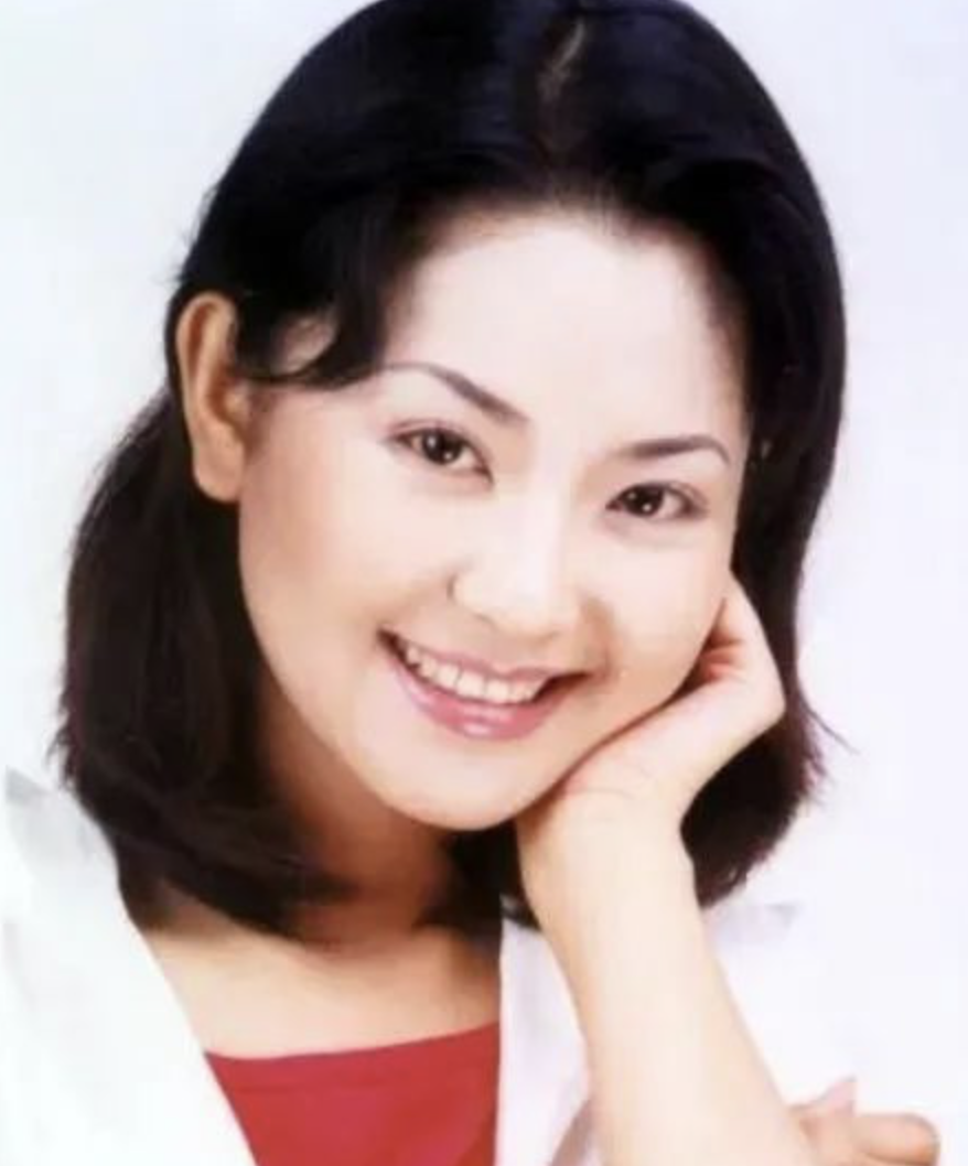 央视主持人方琼个人资料（主持人方琼的励志人生）