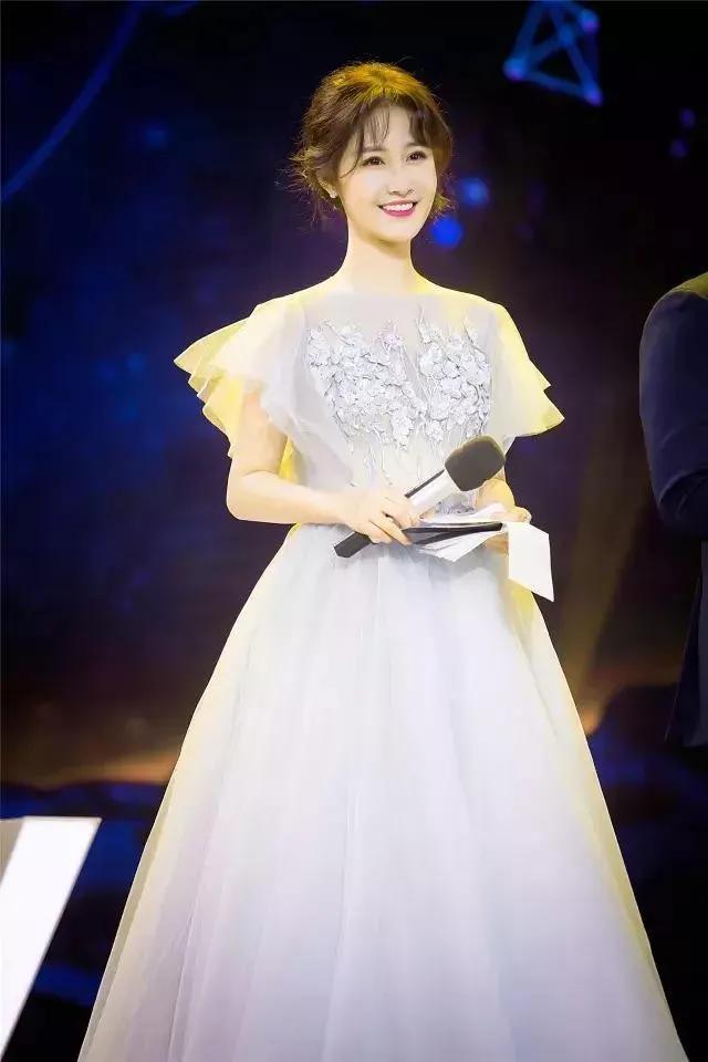 何炅谢娜海涛综艺节目（为何炅解围给海涛救场）(17)