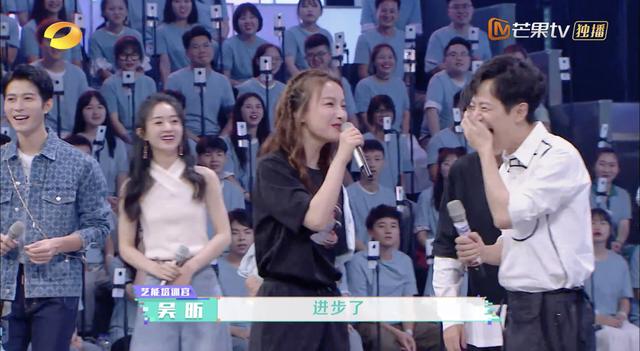 王一博杜华合体（看中13岁王一博和韩庚绑定11年）(16)