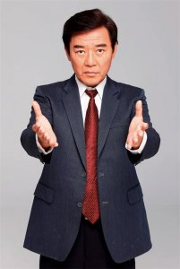 ​李立群个人资料简介：饰演了无数经典角色，与妻子相伴一生无绯闻