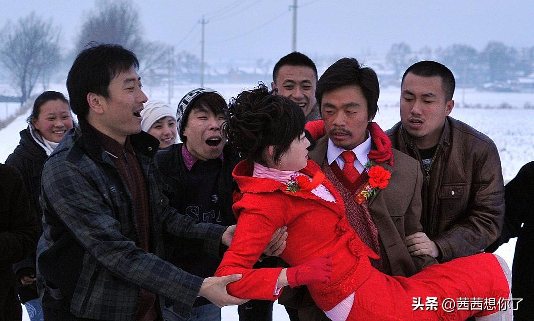 谭卓个人简历 ，一位被内娱低估的女演员，风韵犹存贼迷人