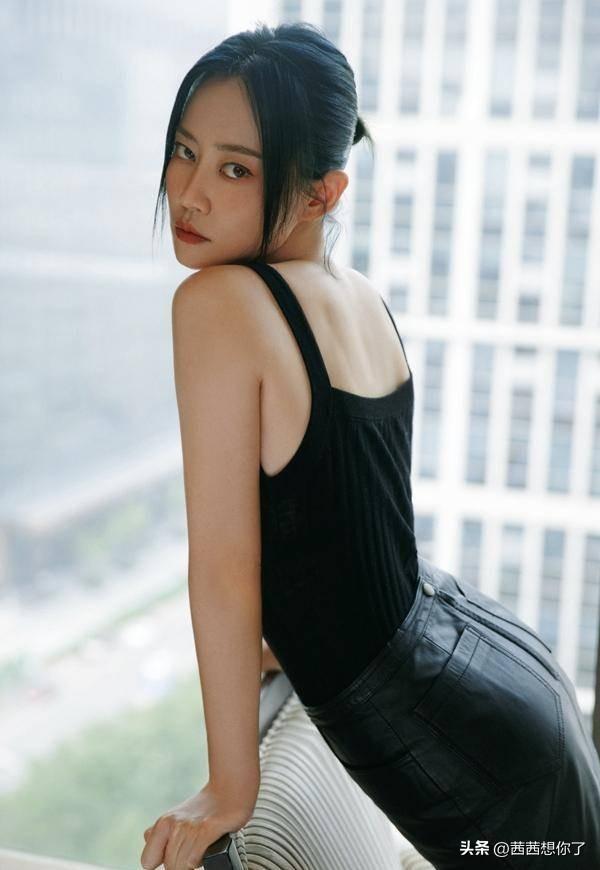 谭卓个人简历 ，一位被内娱低估的女演员，风韵犹存贼迷人