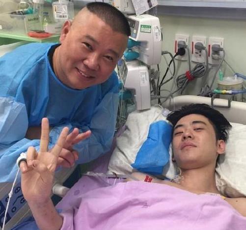 张云雷事件坠楼后首次上台（张云雷坠楼是自杀）(10)