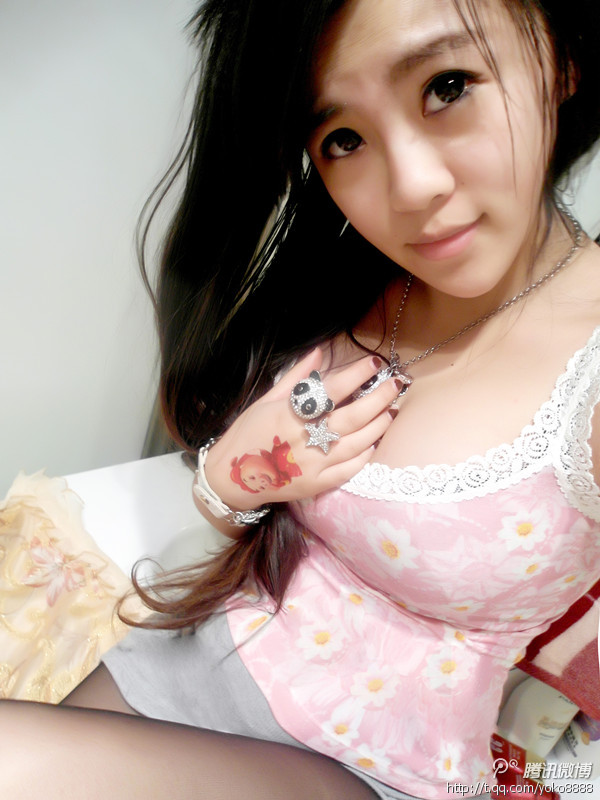 mc鸽宝的丈夫的照片 mc鸽宝本人资料最性感的照片