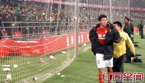 黄博文怎么了遭国安球迷辱骂真实原因内幕