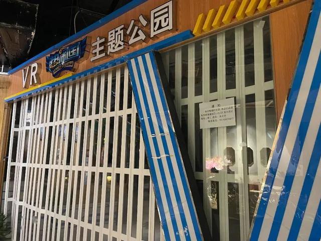 武汉华中第一高楼（华中第一高楼下的商业人气惨淡）(10)