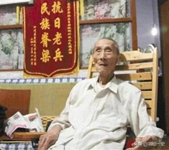 ​1942年，黄士伟突发奇想将地雷埋在路边，没想到炸死了日军中将