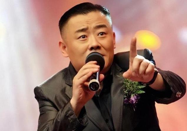 开车蛇行是什么意思  周立波曾蛇形开车被警方盘查过吗