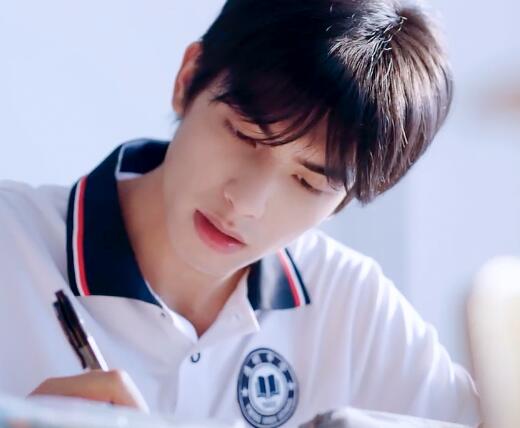 以家人之名凌霄爸爸妈妈怎么了 凌霄的妈妈为何离开他们