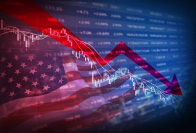​2023年美国现状，GDP勉强保持增长0.5%，标普500可能跌近3000！