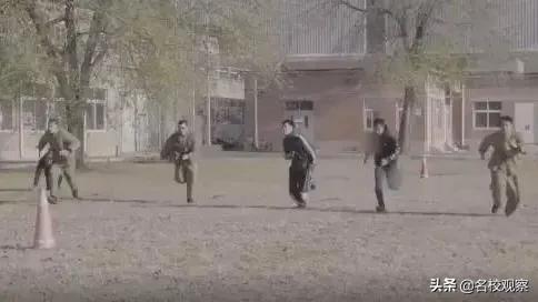 张艺谋狙击手最新评分（张艺谋新片狙击手全国热映）(7)