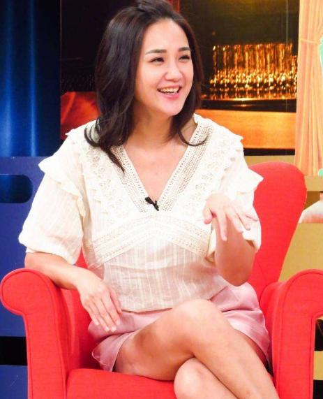 何妤玟男朋友小明星大跟班（路人粉丝成老公）(9)