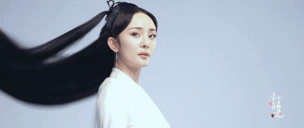 别总拿杨幂的发际线说事, 你先看看你自己的什么样