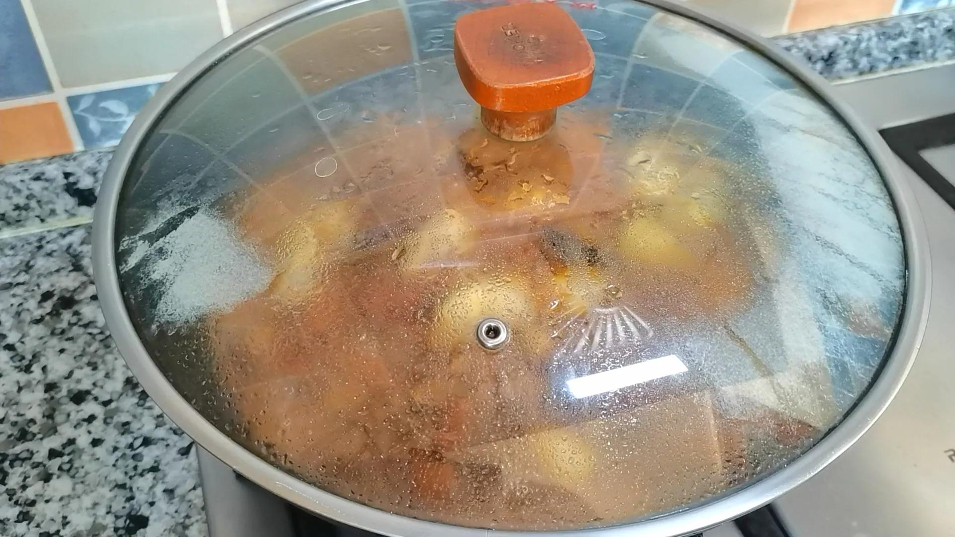 红烧芋头怎么做（好吃到流口水的红烧芋头烹饪教程）