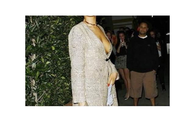 如何哄好女朋友,缓解吵架带来的憋屈情绪 如何哄好女朋友,缓解吵架带来的憋屈情绪