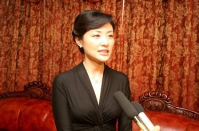 ​周涛的老公不会浪漫又大了她8岁 可他肯等她十年
