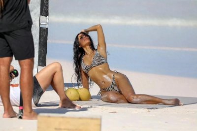 ​Kim Kardashian金卡戴珊最新沙滩写真