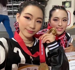 ​小S大女儿参加韩国舞蹈大赛 拿下冠军后晒奖牌照