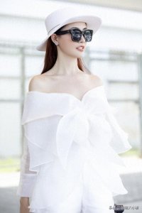 ​越南芽庄选美小姐Phan Thi Mo：白衣飘飘，让人感叹越南女孩