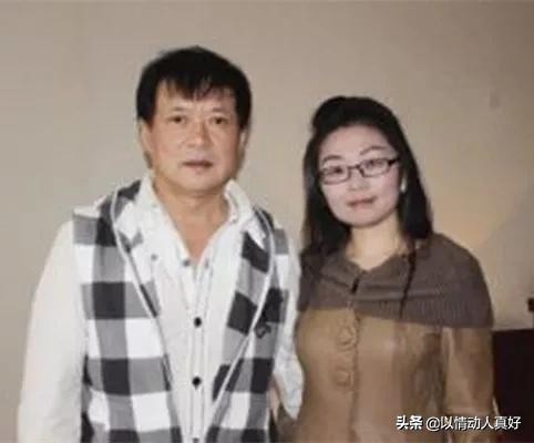 迟志强曾帮了刘晓庆大忙，为何会犯流氓罪？唱的《钞票》意义重大