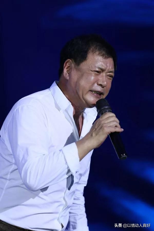 迟志强曾帮了刘晓庆大忙，为何会犯流氓罪？唱的《钞票》意义重大