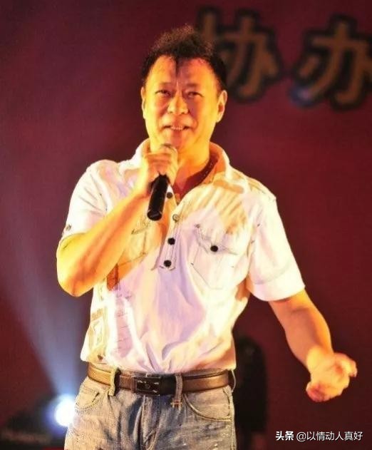 迟志强曾帮了刘晓庆大忙，为何会犯流氓罪？唱的《钞票》意义重大