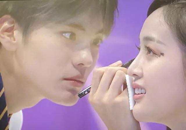 看上去有点“傻”的彭昱畅，为什么会成为综艺宠儿？