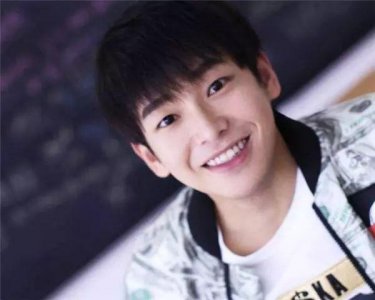 ​看上去有点“傻”的彭昱畅，为什么会成为综艺宠儿？